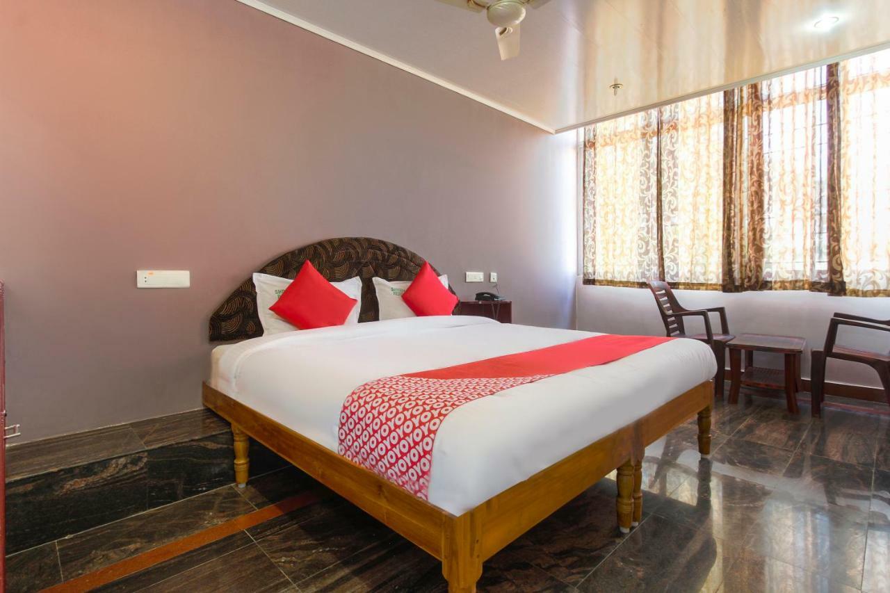 Oyo 45475 Annai Lodge Thanjavur Esterno foto